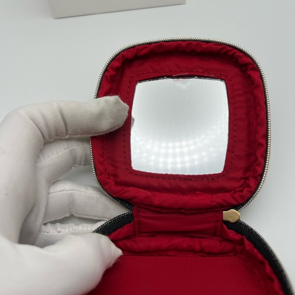 Chanel Beauty Makeup Mirror Pouch Black Zip Around, Velvet, Micro Serum &Mascara - Picture 12 of 17